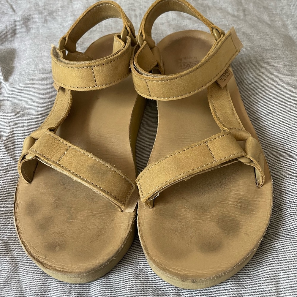 Original Tan Tevas